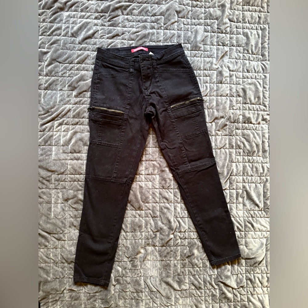 Unionbay Women's skinny Jeans with Zipper Details Black juniors size 3